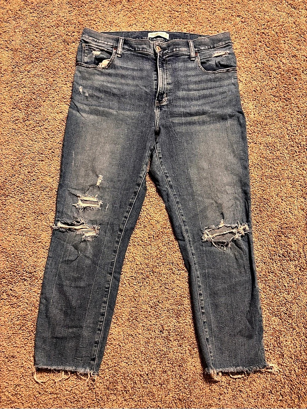 Abercrombie & Fitch The Super Skinny Ankle High Rise Distressed Skinny - 16